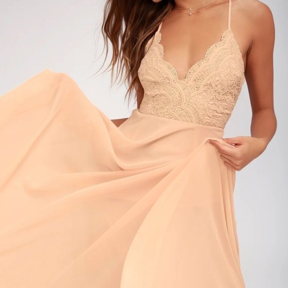 Lulus Dresses & Skirts - Lulu's Madalyn Blush Lace Maxi Dress Size Medium